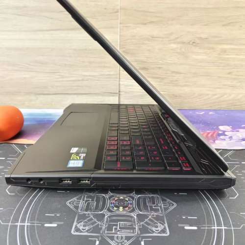 Intel® Core™ i7-7700電競筆記本電腦，頂配 16G ddr4 記憶體，samsung 870 evo 2...