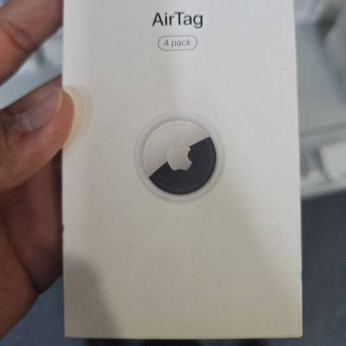 Apple Air Tag ( 4 Pieces ) brand new