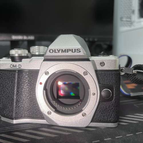 Olympus OM-D E-M10 Mark II 銀色