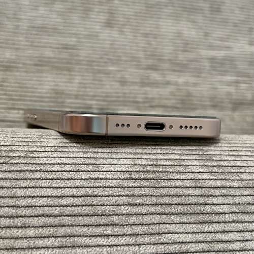 iphone 16 pro 1TB 金色 極新 有保養 無花 無崩 行貨 沙漠色鈦金屬 沙漠金 9成9新 ...