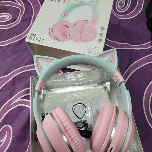 斗音貓咪CAT直播藍牙耳筒，幻彩燈光，全新全套，屯門良景村取。