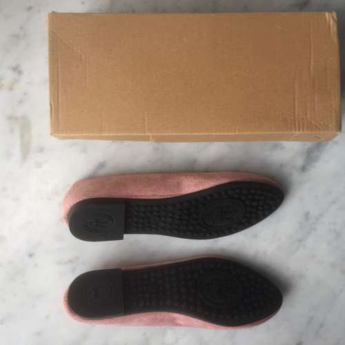 100%全新 未穿過 底質素 粉紅色絨面 女裝 平底 39碼