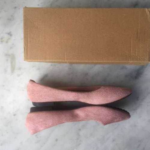 100%全新 未穿過 底質素 粉紅色絨面 女裝 平底 39碼