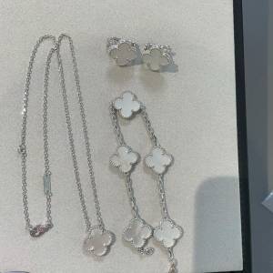 頸鏈耳釘 梵克雅寶 Van Cleef &Arpels手鏈