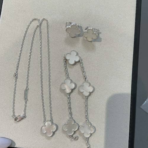 頸鏈耳釘 梵克雅寶 Van Cleef &Arpels手鏈