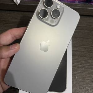 iPhone 15pro max 512gb港行原色鈦金屬，電池健康度88，冇修冇拆，所有功能正常，全...