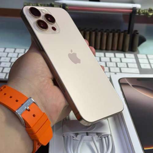 Iphone16 pro max  256G 金色港行，電池健康100%，保修到2025.10.6。
