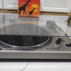 Technics 直驅唱盤(自動回臂)