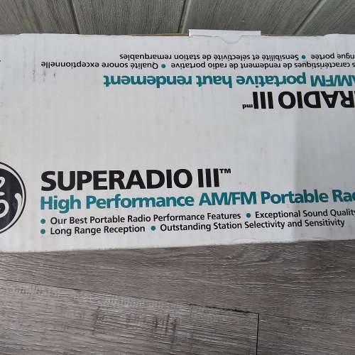 * 美國 * GE *  AM / FM * Superadio 3 ，收音機 *