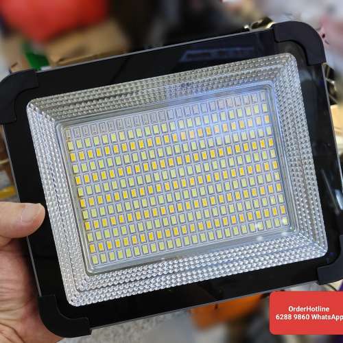 優質LED强光燈.可USB充電.多模式操作.多功能.LED Floodlight. Rechargeable via USB-C