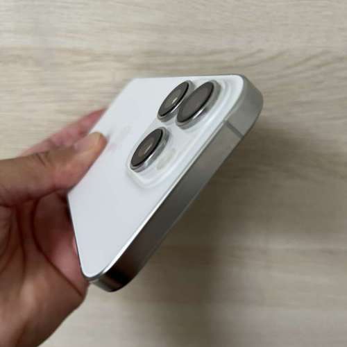 iPhone 16pro 512gb,港行雙卡極新，冇修冇拆，所有功能正常！
