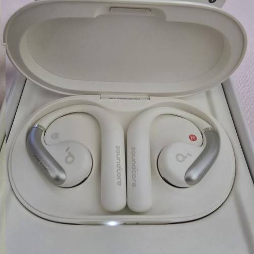 Anker Soundcore Aero Fit 藍牙耳機