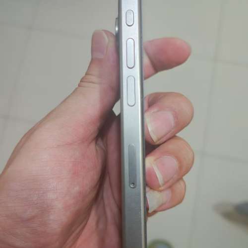 0瑕疵iPhone15 pro原色鈦金屬128g