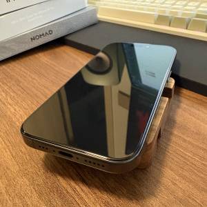 iPhone 16 Pro 黑色256gb 包殼 98%電池
