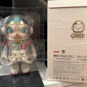 Space Molly 400% Girl from the earth