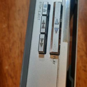 Sanyo walkman 8成新，正常運作
