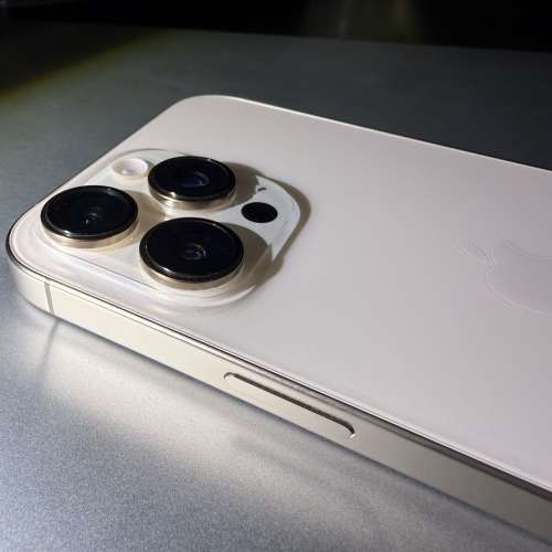 iPhone 16 Pro Max 1TB 沙漠色鈦金屬