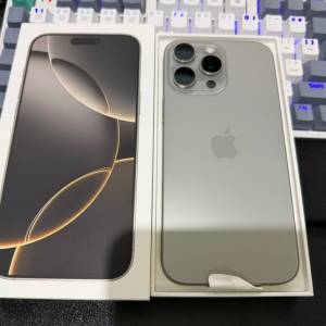 iPhone 16 Pro Max 256gb 原色鈦金屬 行貨保養到26年2月28日 100%電