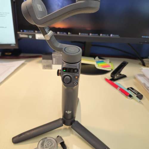 DJI OM 6 Osmo Mobile 6 手機穩定器 (大疆，雲台）