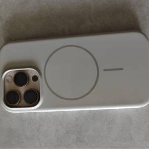 iPhone 16 pro 128GB 沙漠金 99%新淨 有Apple care+