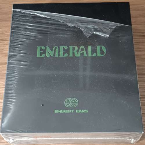 Eminent Ears Emerald 綠寶石