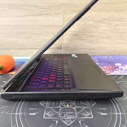 Intel&reg; Core&trade; i7 6700遊戲剪片高階筆記本，16G 記憶體，512G SSD M.2固態，機器成...