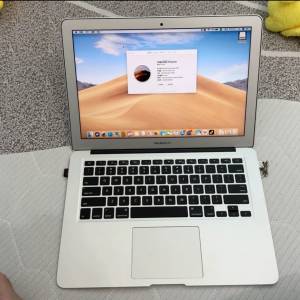 Apple MacBook Air 13寸 筆記型電腦，256G 固態硬盤，輕巧薄身！