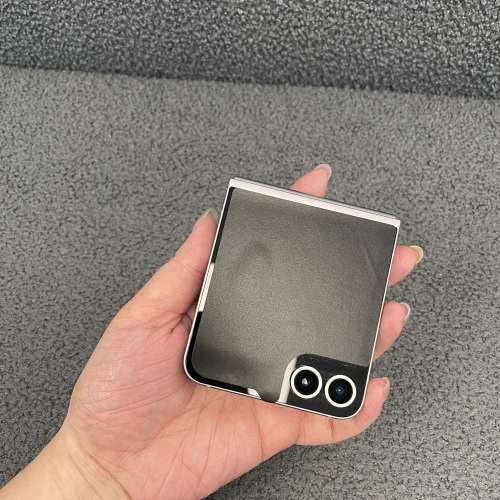 (香港行貨❤️&zwj;🔥三星摺疊機😍）Samsung Galaxy Z Flip 6 /高質完美機/🤍經典銀色...
