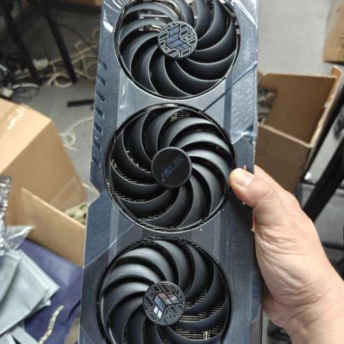 Asus Tuf RTX 4090 散熱風扇