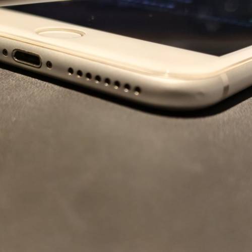 蘋果 Apple  iPhone 7 + plus 銀白色 128gb 單機