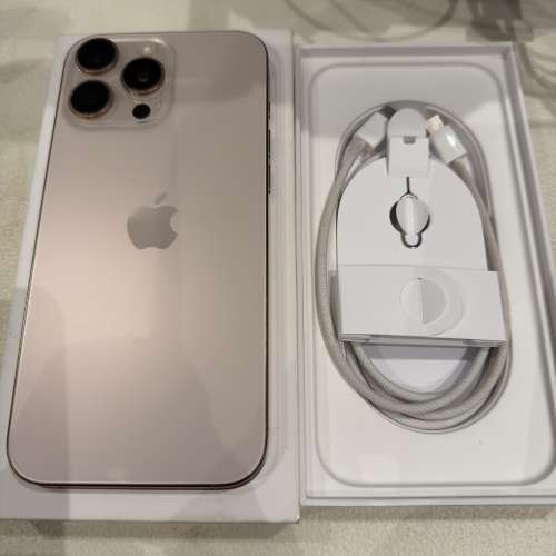 iPhone 16 Pro Max Desert Titanium 沙漠金色鈦金屬 512GB