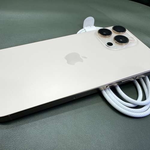99%New iPhone 16 Pro Max 1TB 金色 香港行貨  電池效能90% 有配件 自用首選超值