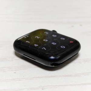 apple watch series 9 45mm GPS 黑色，機身較花，全正常，錶+叉電器 荃灣交收，$1580