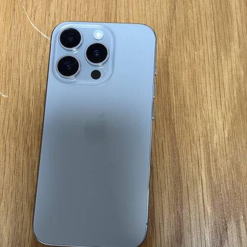 IPhone 15pro 256gb 鈦色 （有盒有單港行 99%new)