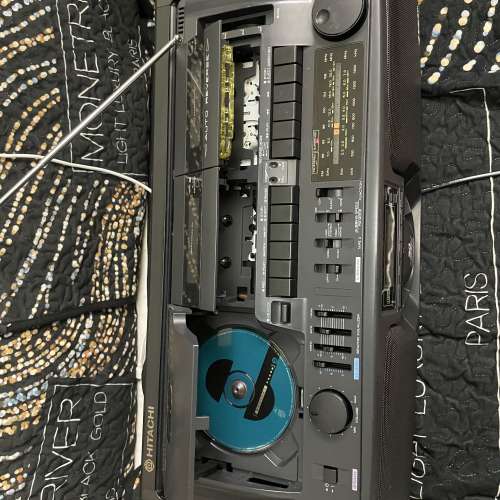 HITACHI CX-W700 大型CD.雙卡式4波段3D收錄音機