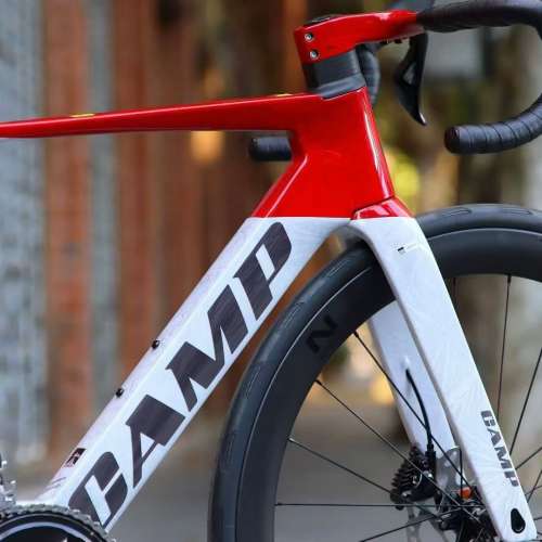 2025 冰裂灰紅色 CAMP 坎普 ACE 7000PRO 電變24速 桶軸油剎碳纖維公路車 送水架前後...