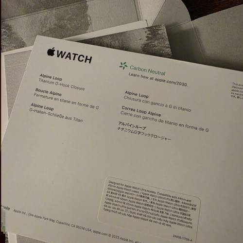 Apple 44 毫米海軍藍色登峰手環