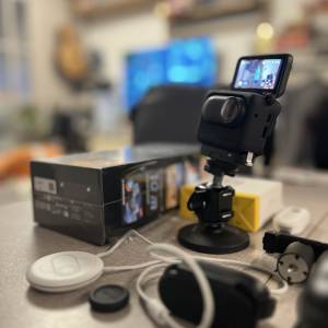 Insta360 GO 3S 黑色128gb 行貨 有盒一套 保養去到26年3月23日 連閃傳伴侶及淘寶配件