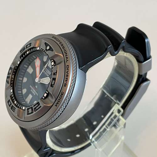 CITIZEN Professional Diver's 300m Titanium BJ8041-09E 鈦煙灰缸