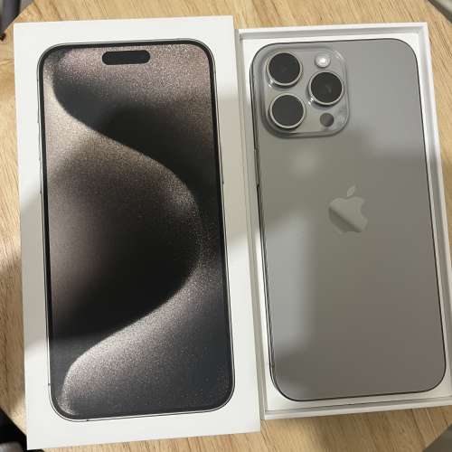 iPhone 15pro max512gb,港行原色鈦金屬，完美冇花，電池健康度92，不議價！6380