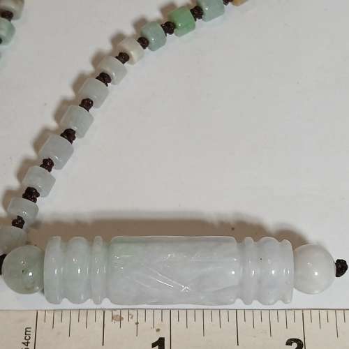 翡翠A玉 圓柱形平安柱吊咀12x46mm,配上A玉6mm桶珠頸鏈長约 22寸， 延長绳可到28吋，...