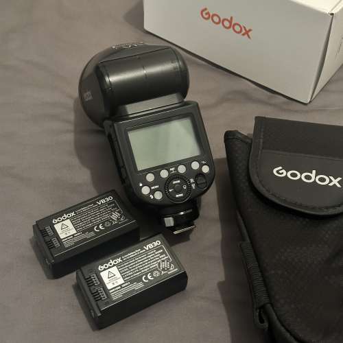 神牛 Godox V1 Pro 閃光燈 (Nikon) 兩電，行貨