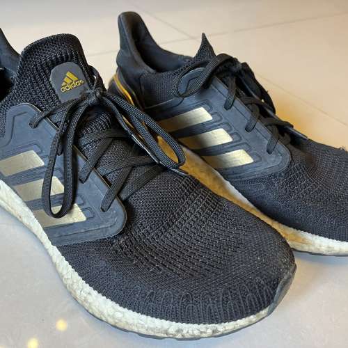 Adidas Ultraboost 20 黑色金邊跑鞋 (Black x Gold) [Limited Edition]