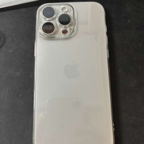 iPhone 透明手機殼 (硬輕薄 & 不會發黃)