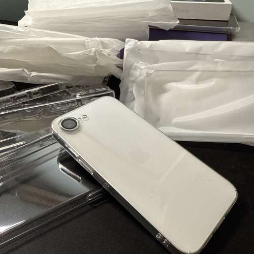 iPhone 透明手機殼 (硬輕薄 & 不會發黃)