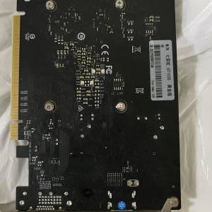 七彩虹1030黃金版不需要供電