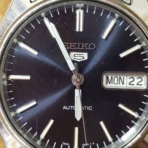 Seiko 精工 (5) 星期日曆 Date - Date 全自動機械手錶