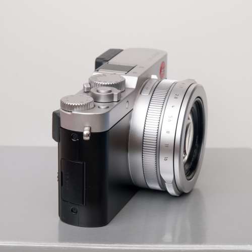 Leica D lux 7 silver