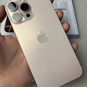 出自用99新iPhone 16 pro max 256G 沙漠色鈦金香港行貨，屏幕外觀完好，機身無痕，...