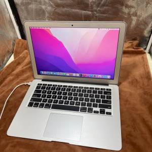 13寸蘋果MacBookair筆記本電腦，8G記憶體+ 512GB SSD 固態硬盤，輕巧方便攜帶出街！